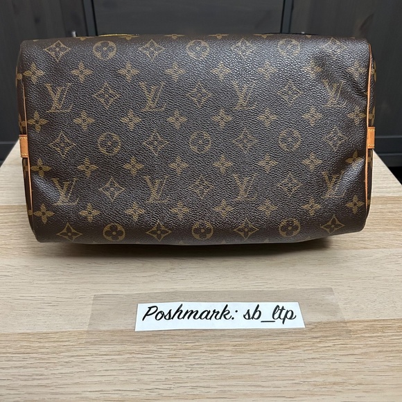 Authentic Louis Vuitton Speedy Bandouliere 30 Patches Limited Edition Bag M43989 - Picture 4 of 16